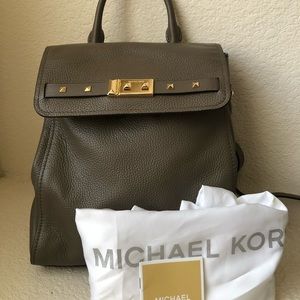 MICHAEL KORS ADDISON BACKPACK | COLOR: TRUFFLE